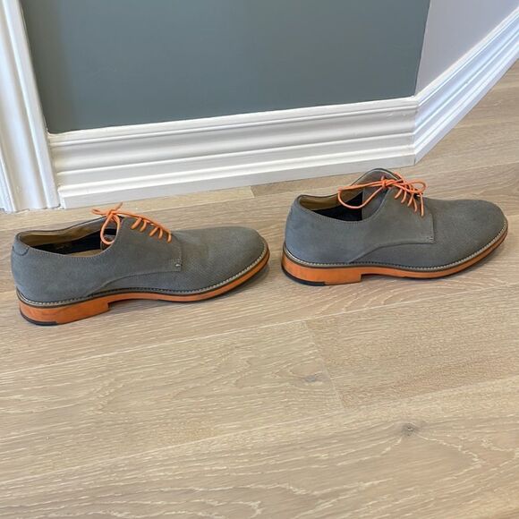 Gray Suede Shoes with Orange Laces - Size 7.5 - Picture 4 of 8